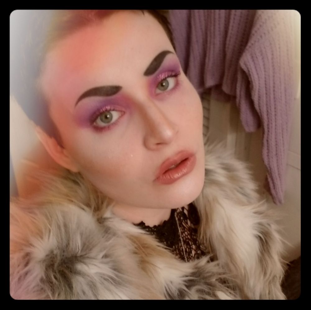 Meet your Posher, Laurel